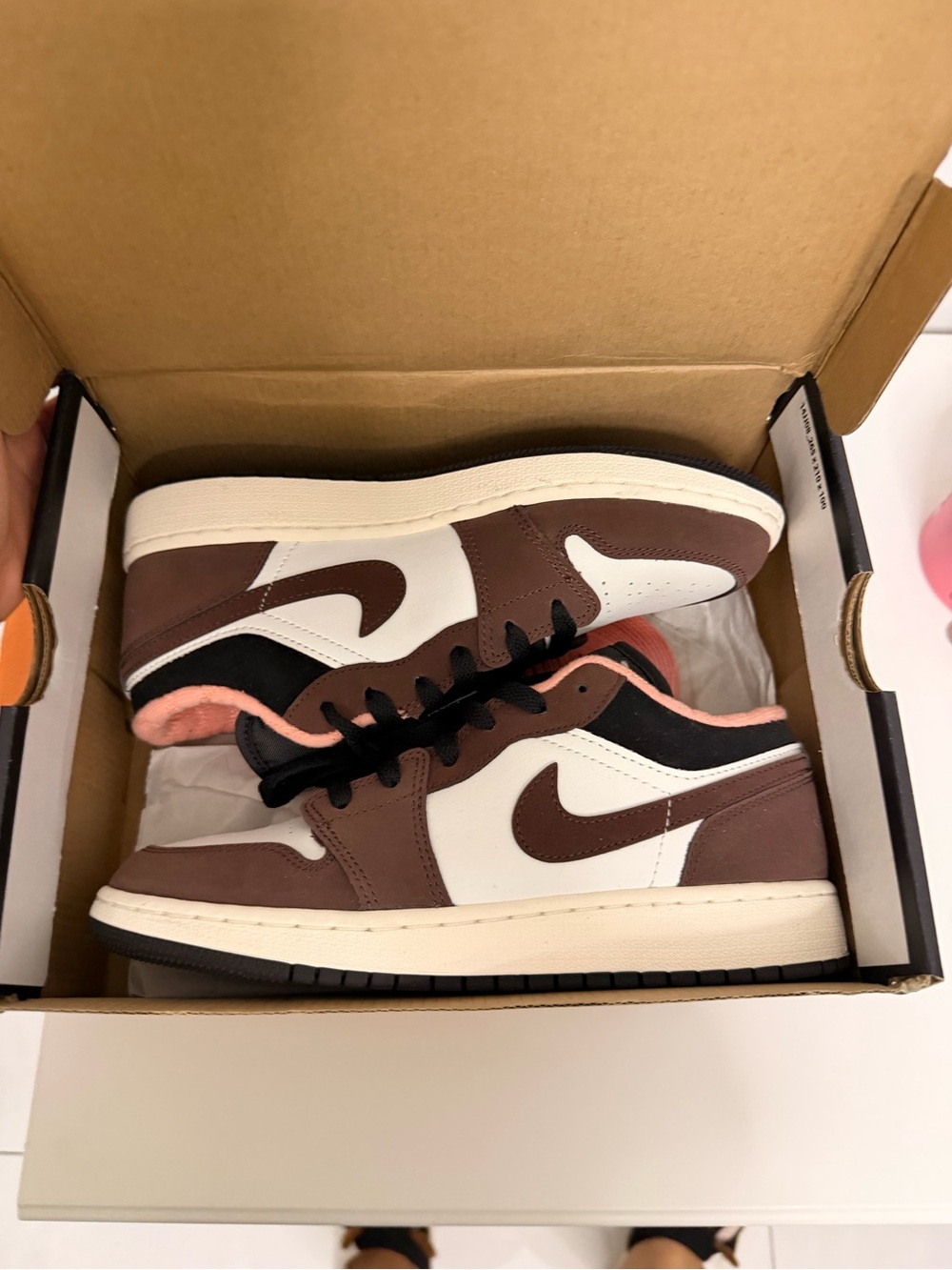 Nike Men’s Low-Top Sneakers - Brown/White/Pink Accent